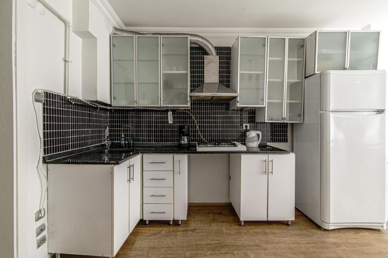 Apartment Furnished Bright And Chic Flat In Besiktas